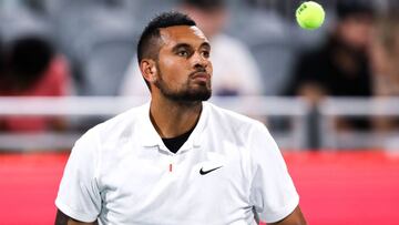 ATLANTA, GA - 29 DE JULIO: Nick Kyrgios de Australia es visto durante un partido contra Cameron Norrie de Gran Bretaña en el Truist Atlanta Open en Atlantic Station el 29 de julio de 2021 en Atlanta, Georgia. Casey Sykes / Getty Images / AFP