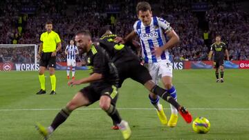La zancadilla de Militao a Oyarzabal por la que los jugadores de la Real Sociedad reclamaron penalti en su partido de Liga contra el Real Madrid.