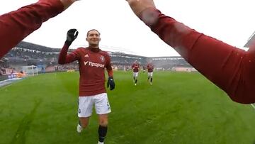 POV: Eres jugador de Sparta Praga y anotas un golazo en partido amistoso