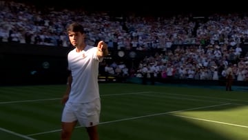 El emotivo gesto de Alcaraz a Fognini tras ganarle: el italiano estuvo a punto de echarse a llorar