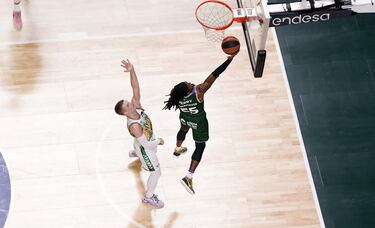 La gran defensa del Unicaja asfixia y derrumba al Bilbao