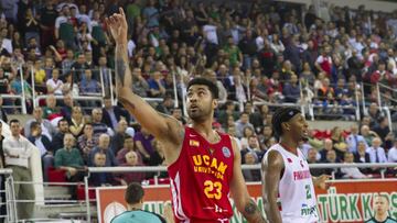 Augusto Lima fue el mejor en un vergonzoso partido entre el Pinar Karsiyaka y el UCAM Murcia.
