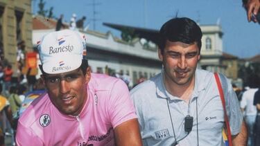 Francis Lafargue era francés, nacido en Biarritz en 1955, pero hizo prácticamente toda su andadura profesional en España, donde fue el responsable de relaciones públicas durante más de 25 años del actual equipo ciclista Movistar, antes bajo las denominaciones de Reynolds, Banesto, Illes Balears y Caisse d’Épargne. Lafargue ejerció en el periodo más glorioso del equipo, con Pedro Delgado y, sobre todo, con Miguel Indurain, a quien acompañó en todos sus éxitos. Murió el 28 de septiembre a los 68 años. El ciclismo español le llora.