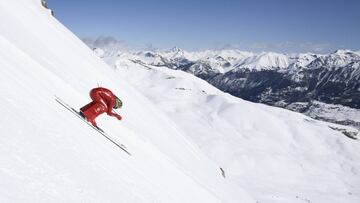 Jan Farrell realiza un descenso durante la prueba de Speed Masters de equí de velocidad en la estación francesa de Vars.