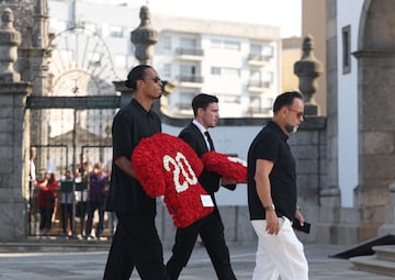 Virgil van Dijk el día de la ceremonia fúnebre del futbolista portugués del Liverpool Diogo Jota y su hermano André Silva.