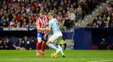 El jugador del Atlético de Madrid, Sorloth, marca el 1-1 al Celta de Vigo. 
