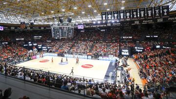 La Fonteta, llena.