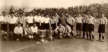 La entidad bilbaína se creó el 18 de julio de 1898. Fue uno de los diez equipos que formaron la competición en 1929. Ha disputado todas las ediciones desde su creación junto con el Real Madrid y el Barcelona. Ha ganado la Liga en 8 ocasiones situándose cuarto en el palmarés. Puntos totales: 3.805 | Partidos jugados: 3.066 | Partidos ganados: 1.322 | Partidos empatados: 731 | Partidos perdidos: 1.013 | Goles a favor: 5.005 | Goles en contra: 4.019