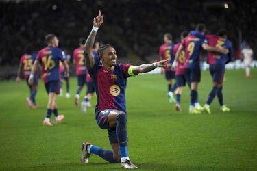 1-0. Raphinha celebra el primer gol que marca en el minuto 1 de encuentro.