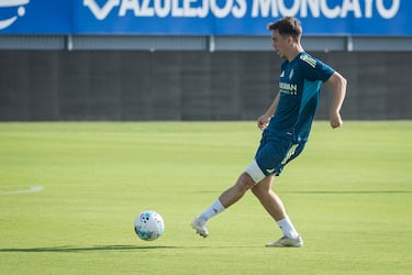 Insua ya se ejercita a las órdenes de Gabi