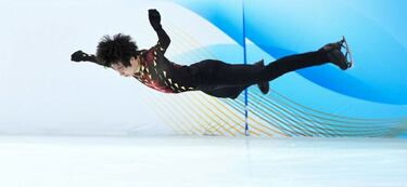 El chino Jin Boyang 'vuela' sobre el hielo de Beijing