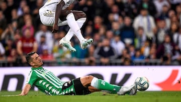 Feddal, con Mendy en el Bernabéu,