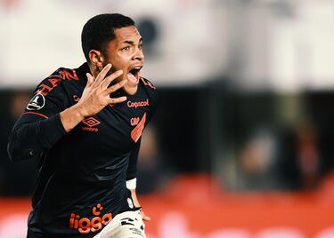 Vitor Roque