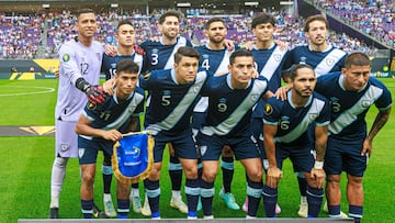 Guatemala�s starting eleven pose for a team photo before the CONCACAF Gold Cup quartefinal match against Canada at US Bank Stadium in Minneapolis, Minnesota on June 29, 2025. (Photo by Kerem YUCEL / AFP)