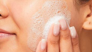 Gel limpiador para piel grasa CeraVe.