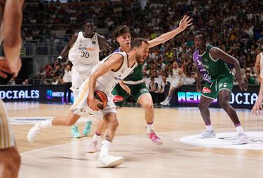El Unicaja somete al Real Madrid y se va feliz al ‘after’ de Osetkowski
