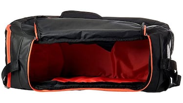 Espaciosa e impermeable: la bolsa de deporte Under Armour mejor valorada en Amazon