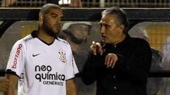 Adriano vuelve y el Corinthians retoma el control