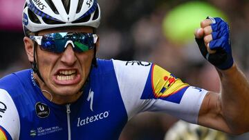 Marcel Kittel celebra su victoria en la segunda etapa del Tour de Francia 2017.