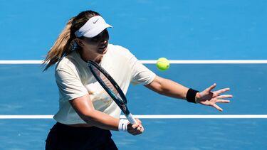 Melbourne (Australia), 11/01/2024.- Paula Badosa of Spain in action during a practice session ahead of the Australian Open 2024, at Melbourne Park in Melbourne, Australia, 12 January 2024. (Tenis, España) EFE/EPA/MAST IRHAM