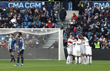 Mbappé y Tenas salvan al PSG