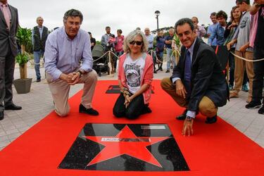 Los pioneros del surf en España ya tienen un hueco en el 'Paseo de las estrellas'