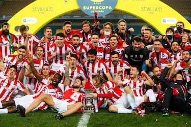 Fue campeón en: 1984, 2015 y 2020. Fue subcampeón en tres ocasiones. En la foto, el Athletic Club posa con la Supercopa de 2020. 