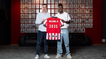 Nico firma la renovación: “Me gustaría seguir haciendo historia en San Mamés”