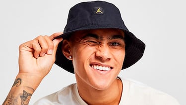 Los gorros de pescador no pasan de moda: seis modelos de Adidas, Vans, Jordan y más