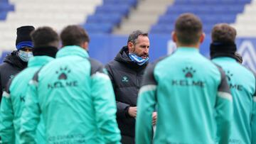 Vicente Moreno, en el entrenamiento del Espanyol.