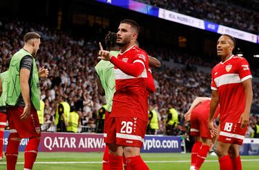 1-1. El delantero del Stuttgart celebra el tanto del empate.