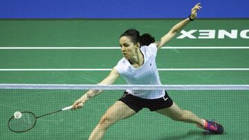 Beatriz Corrales devuelve el volante.