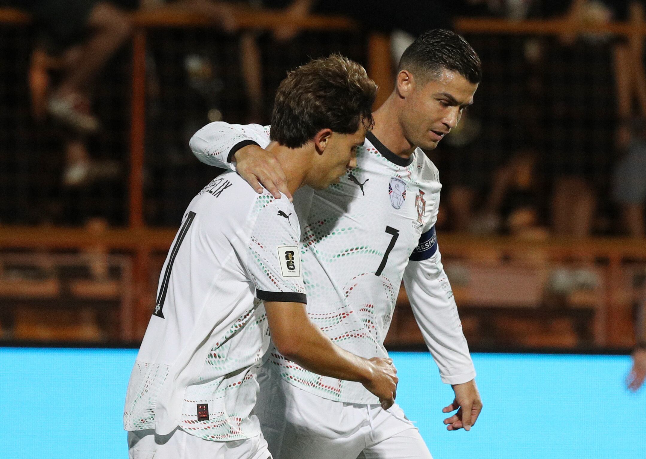 Cristiano contagia a João Félix