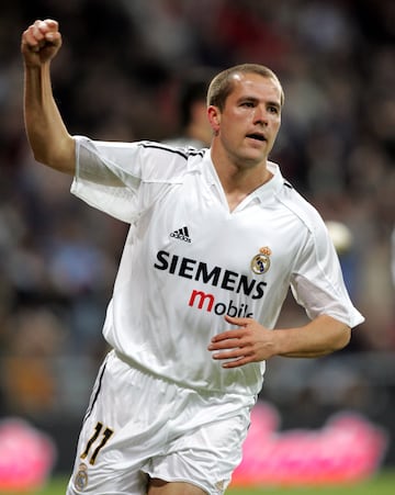 Real Madrid: 2004-05
Manchester United: 2009-12