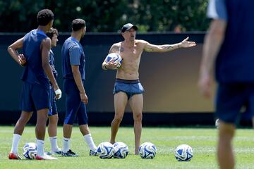 Luis Enrique en el entrenamiento del PSG.