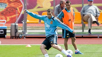 06/06/2012 EUROCOPA 2012 FUTBOL SELECCION ESPAÑOLA ESPAÑA
ENTRENAMIENTO EN POLONIA
NEGREDO Y SANTI CAZORLA