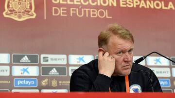 Prosinecki habló en la rueda de prensa previa al España-Bosnia.