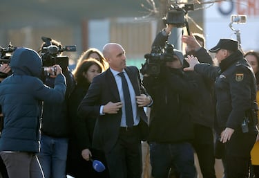 El expresidente de la Real Federación Española de Fútbol (RFEF) Luis Rubiales a su llegada a la Audiencia Nacional.