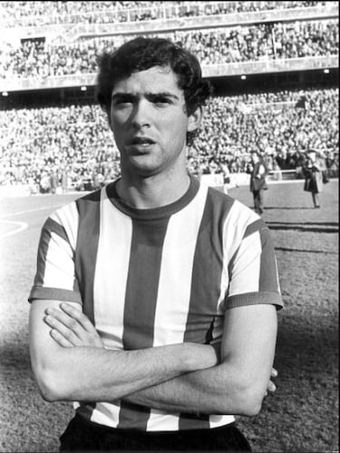 El exdirigente de la RFEF, compaginó su carrera profesional como futbolista con los estudios universitarios, licenciándose en Derecho por Deusto en 1979, un año después de haberse convertido en uno de los fundadores de la Asociación de Futbolistas Españoles (AFE).