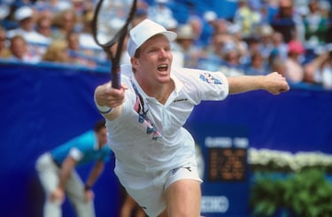 Ex número 1 y campeón de 4 Grand Slams, Courier disputó la final del US Open en 1991, donde cayó ante Stefan Edberg. Su estilo de juego agresivo y físico lo llevó a lo más alto, aunque en Nueva York nunca pudo coronarse. Pese a ello, fue parte fundamental de la élite de los 90.