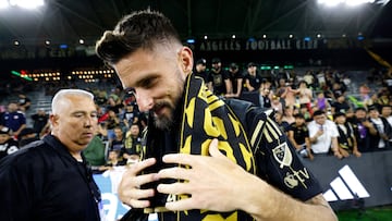 LOS ANGELES, CALIFORNIA - JUNE 29: Olivier Giroud #9 of Los Angeles FC walks off the pitch after his last MLS soccer game against Vancouver Whitecaps at BMO Stadium on June 29, 2025 in Los Angeles, California. Giroud is returning to France to join Lille. Kevork Djansezian/Getty Images/AFP (Photo by KEVORK DJANSEZIAN / GETTY IMAGES NORTH AMERICA / Getty Images via AFP)