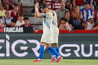 El lateral deportivista demostró que puede aportar ofensivamente. En defensa estuvo muy correcto y adornó su buena actuación con un gol.