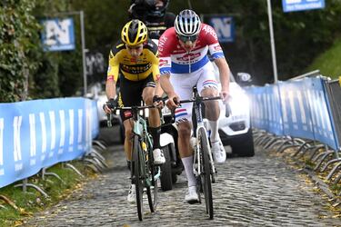 Los corredores locales llevan cuatro ediciones seguidas sin conseguir la victoria, desde que lo hiciera por última vez Philippe Gilbert en 2017. Niki Terpstra (Países Bajos), en 2018, Alberto Bettiol (Italia), en 2019, Mathieu van der Poel (Países Bajos), en 2020, y Kaspren Asgreen (Dinamarca), en 2021. Nunca se enlazó cinco años sin éxitos belgas.