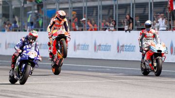 Márquez ganó en Tailandia por delante de Dovizioso y Maverick.