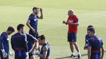 28/09/19
LEVANTE UD
ENTRENAMIENTO ESTADIO
IVAN LOPEZ
PACO LOPEZ
CIUTAT DE VALENCIA CIUDAD DE VALENCIA