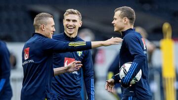 Augustinsson, a la izquierda, con la selección sueca.