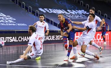 Los penaltis llevan al Barça a una histórica final ante ElPozo