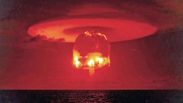 Castle Romeo fue el nombre en clave asignado a una de las pruebas de la serie Operation Castle, un conjunto de ensayos termonucleares realizados por Estados Unidos a partir de marzo de 1954 en el atolón de Bikini. Esta operación sucedió a Operation Upshot-Knothole. El objetivo final era probar diseños de armas termonucleares que pudieran ser lanzadas desde aeronaves. Islas Marshall, Pacífico.