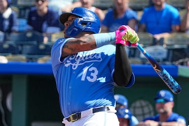 Cal Raleigh, catcher de Mariners amenaza el récord de Salvador Pérez