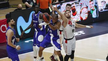 17/06/20 PARTIDO DE BALONCESTO LIGA ENDESA ACB
FASE FINAL VALENCIA CORONAVIRUS COVID-19
JORNADA 1
GRUPO A RETABET BILBAO BASKET - KIROLBET BASKONIA
JAYSON GRANGER
EMIR SULEJMANOVIC